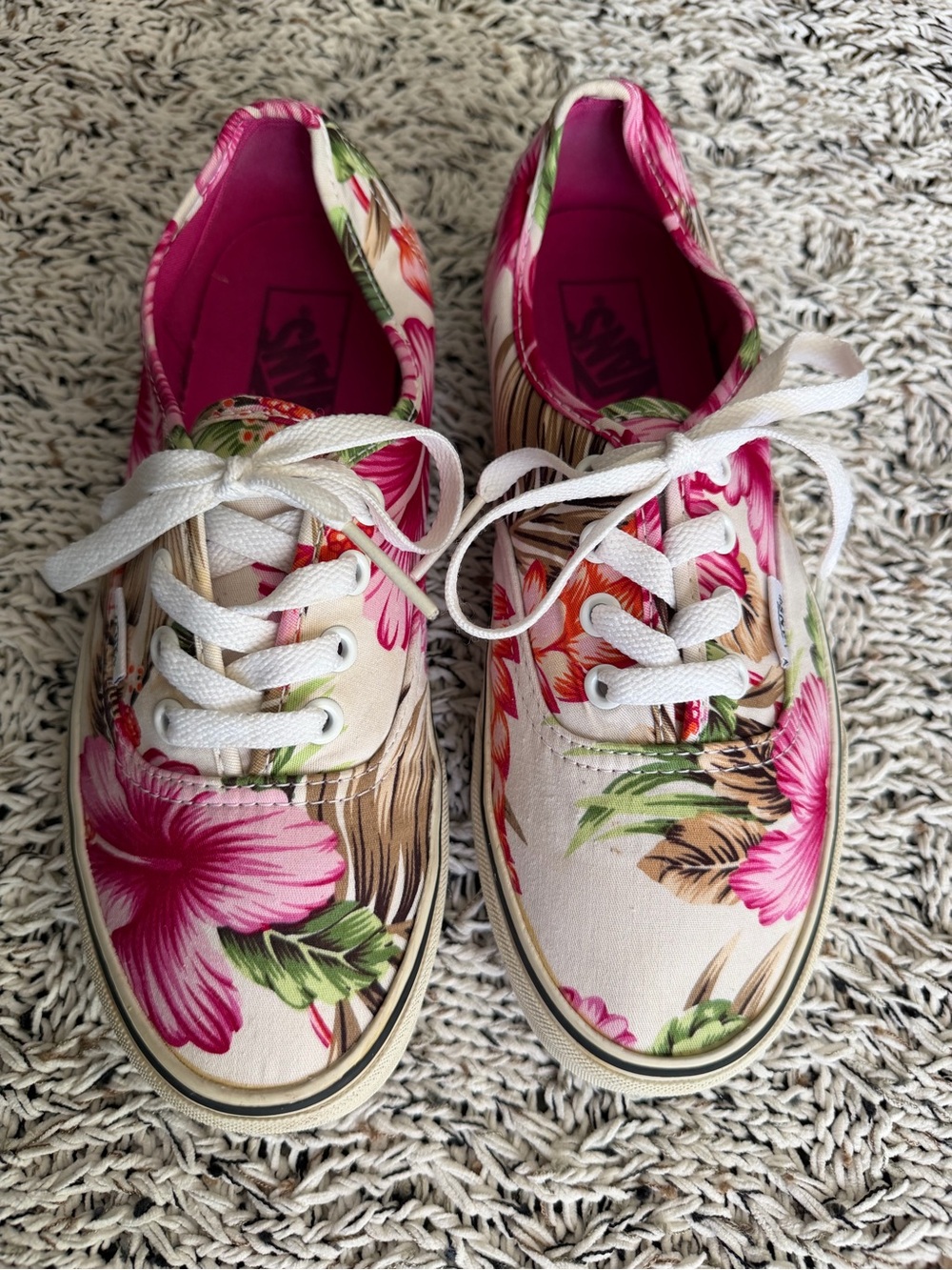 Vans Authentic Tropica Hawaiian Floral canvas Sneakers shoes (7.5) WOMEN’S